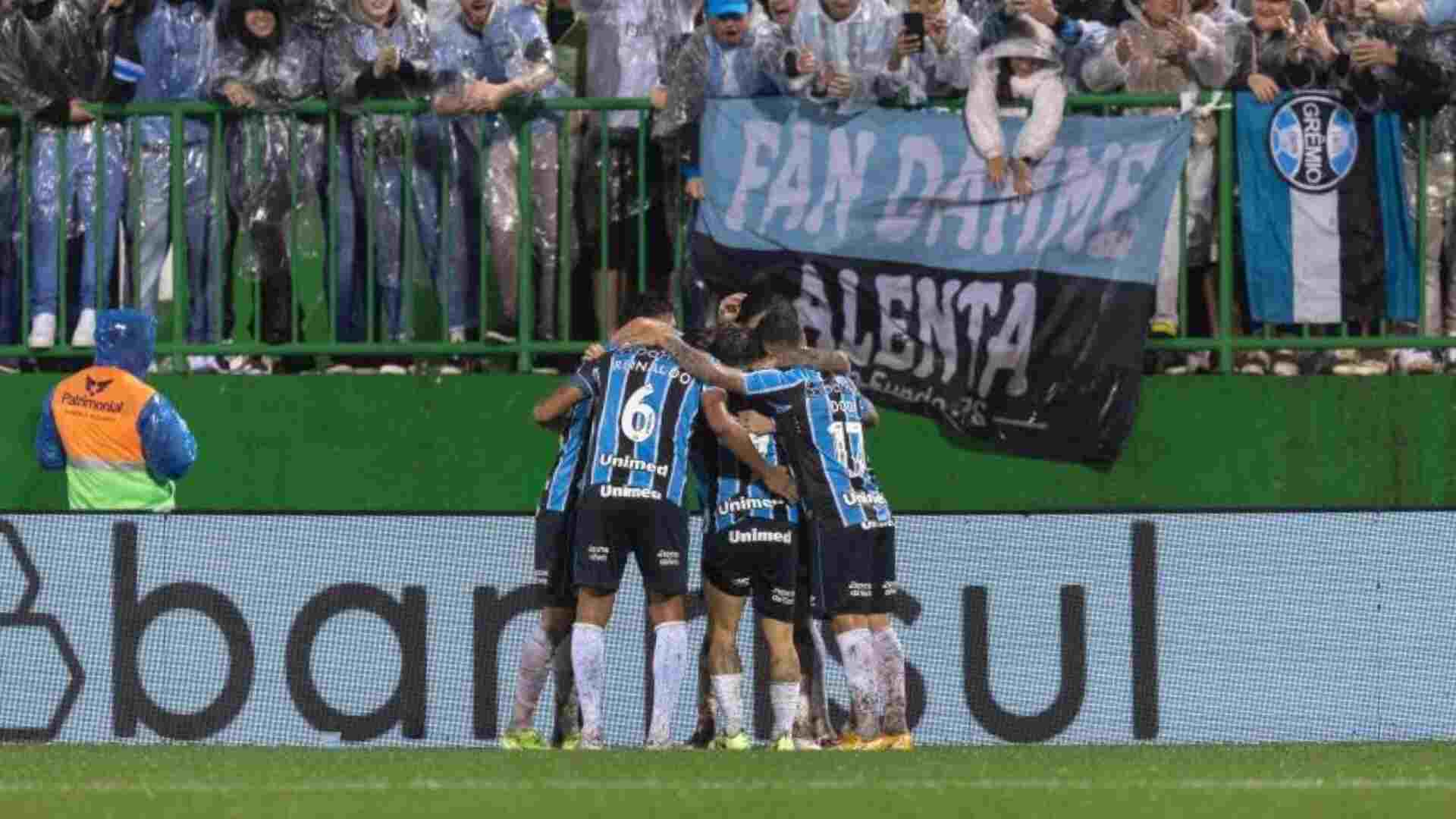 Vasco derrapa no gramado pesado em Chapecó, Grêmio vence e deixa zona de rebaixamento