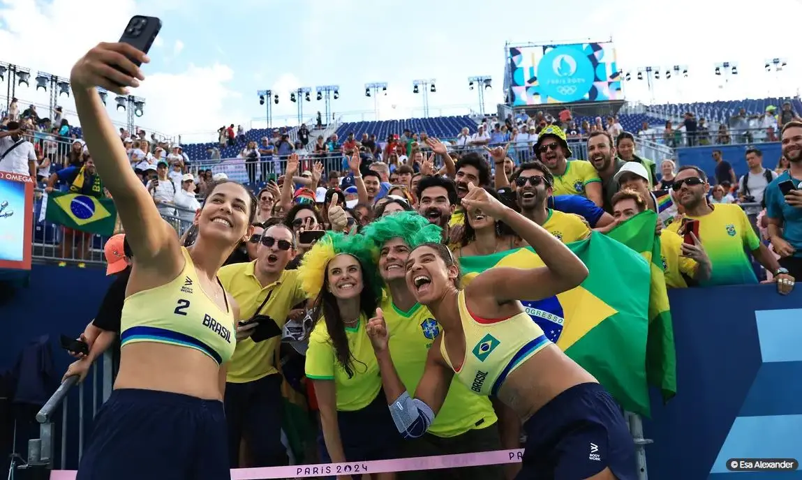 Ana Patrícia e Duda avançam para a final do vôlei de praia