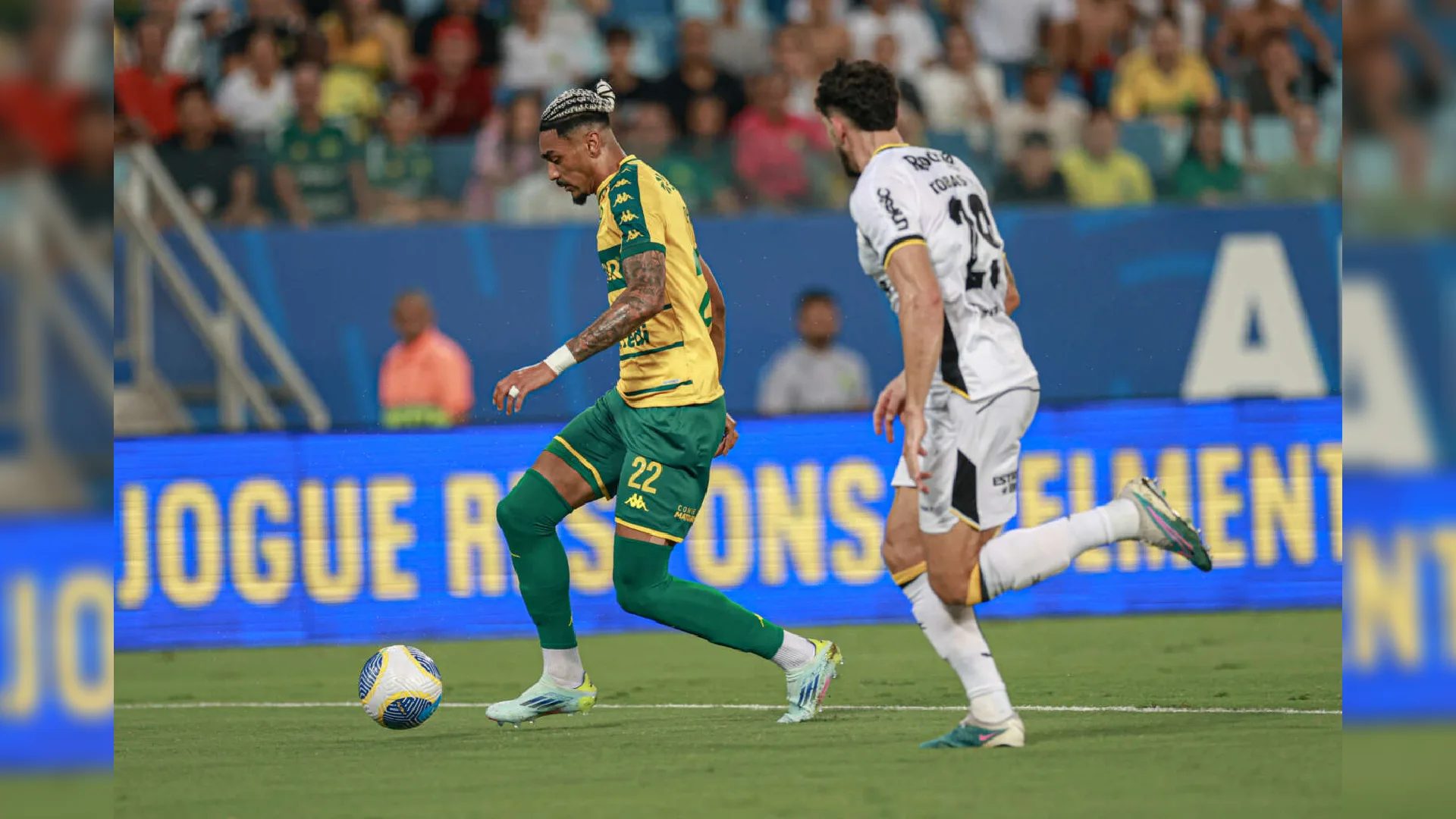 Cuiabá vence o Criciúma de virada na abertura da 25ª rodada do Brasileirão