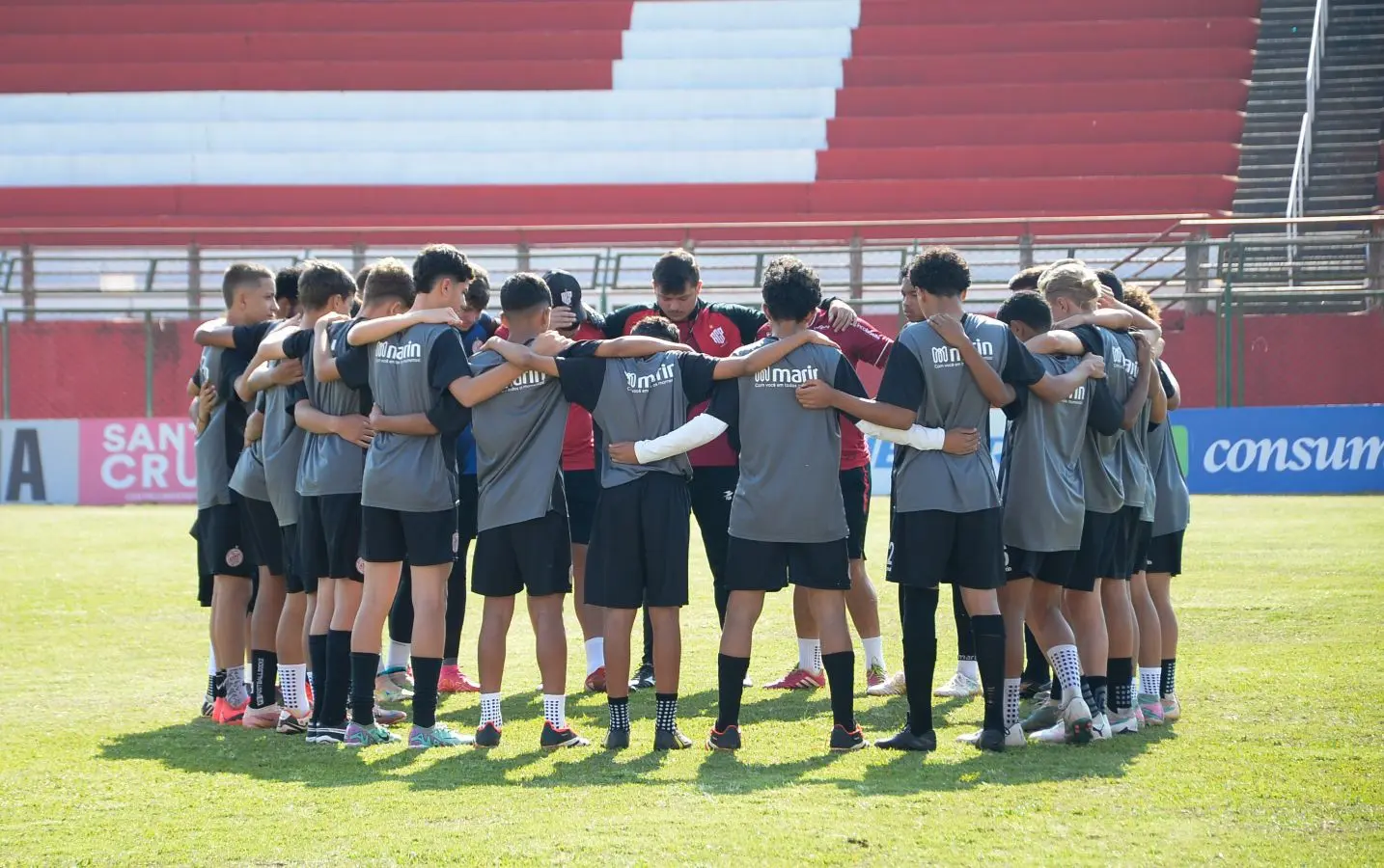 Equipes sub-14 e sub-16 do ACP estreiam na Copa Paraná neste sábado (31)