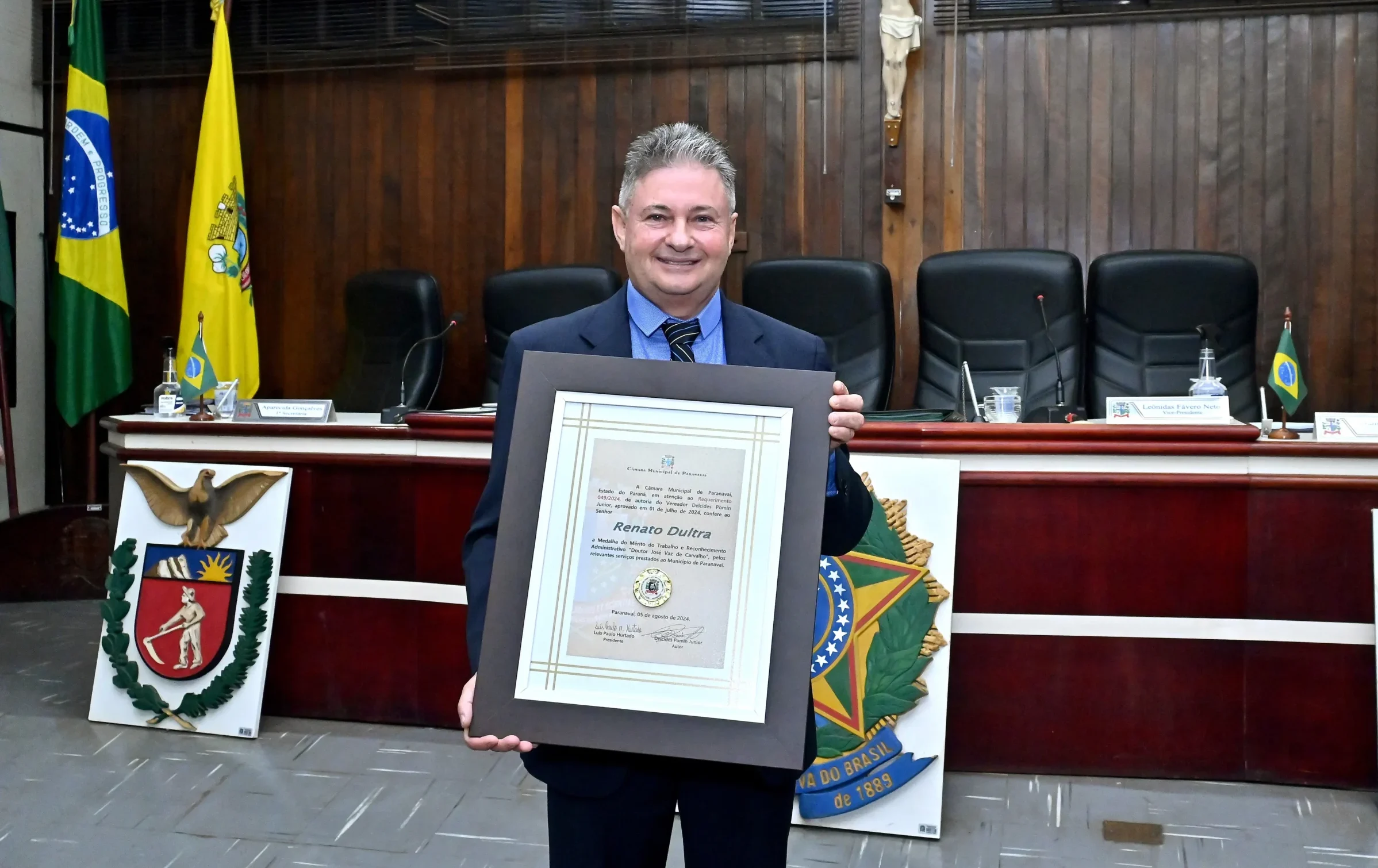 Ex-secretário de Infraestrutura, Renato Dultra é homenageado com a Medalha Dr. José Vaz de Carvalho