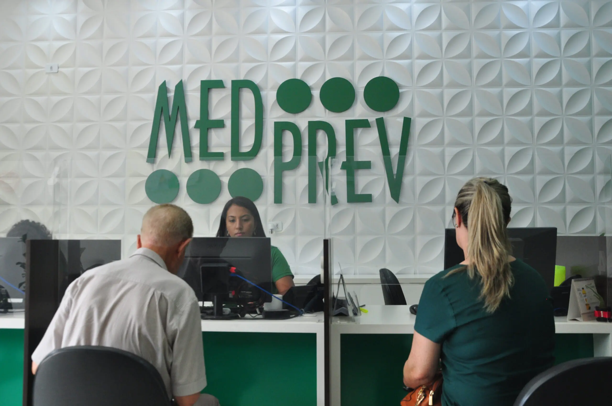 Medprev Paranavaí oferece descontos em exames no Mês dos Pais