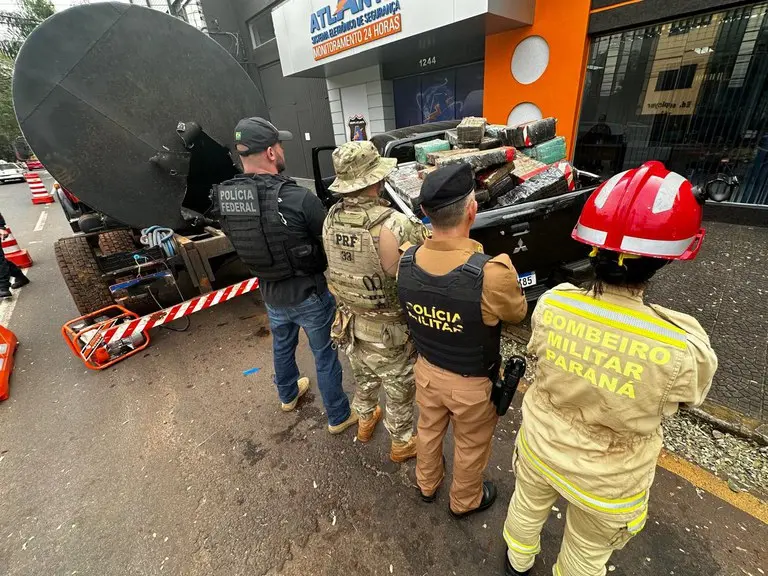 Operação policial apreende mais de três toneladas de maconha na cidade de Cascavel