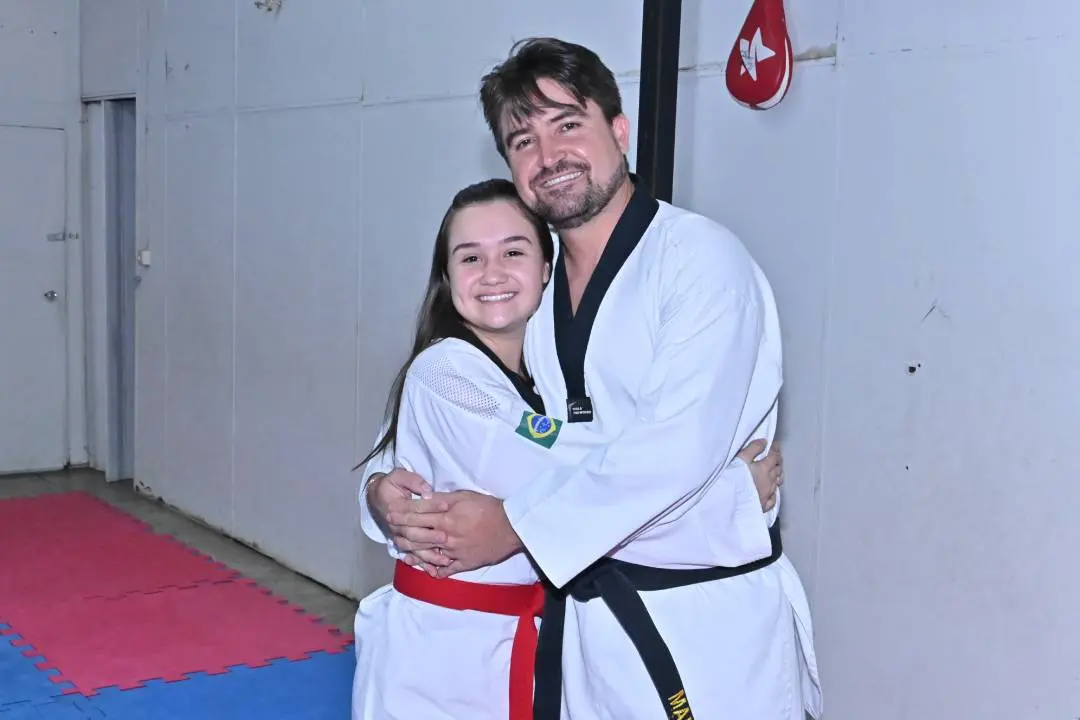 Pai e filha dividem paixão pelo taekwondo