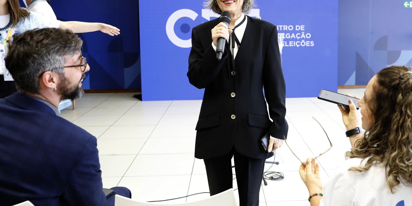 Cármen Lúcia promete pesquisa sobre motivos de abstenção