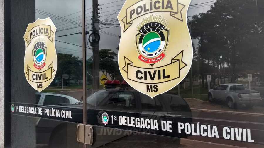 Criminosos invadem residência e subtraem TV no Bairro