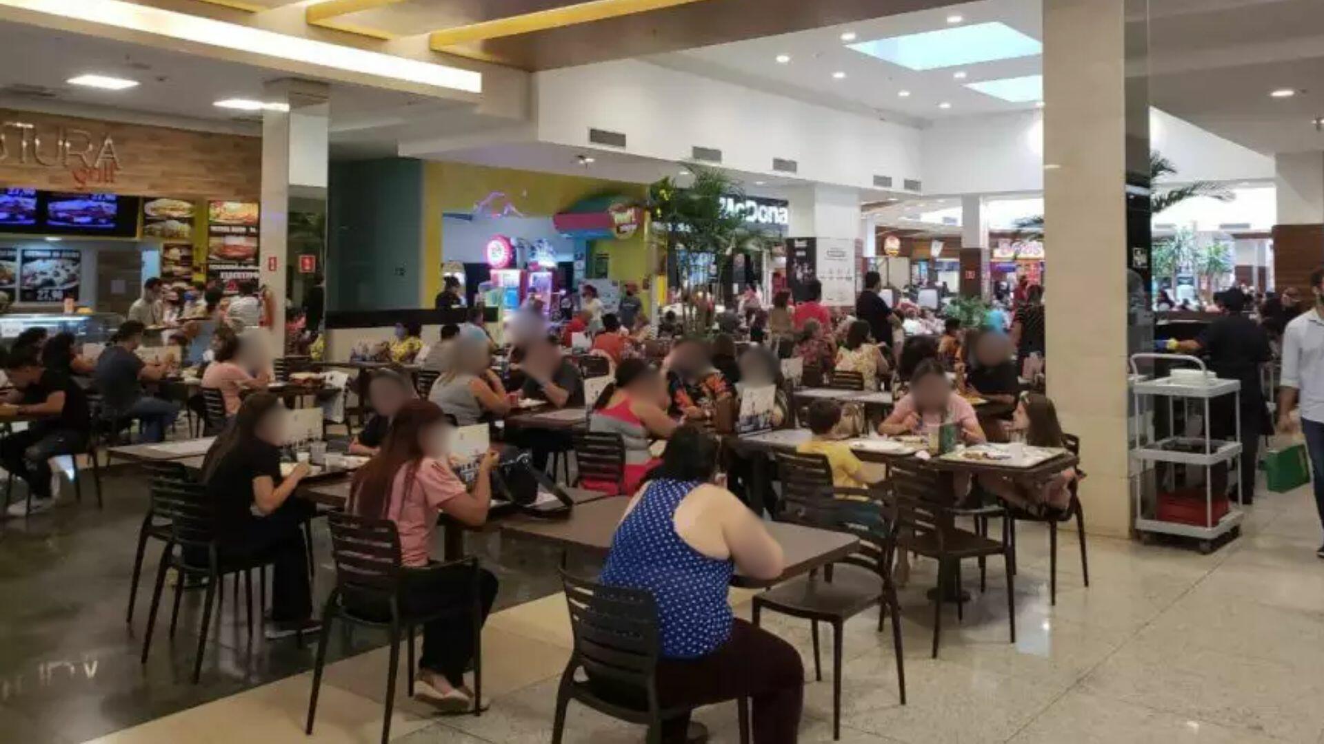 Feriado em praça de alimentação de shopping tem polícia acionada e ameaças: ‘vou cortar sua cabeça’