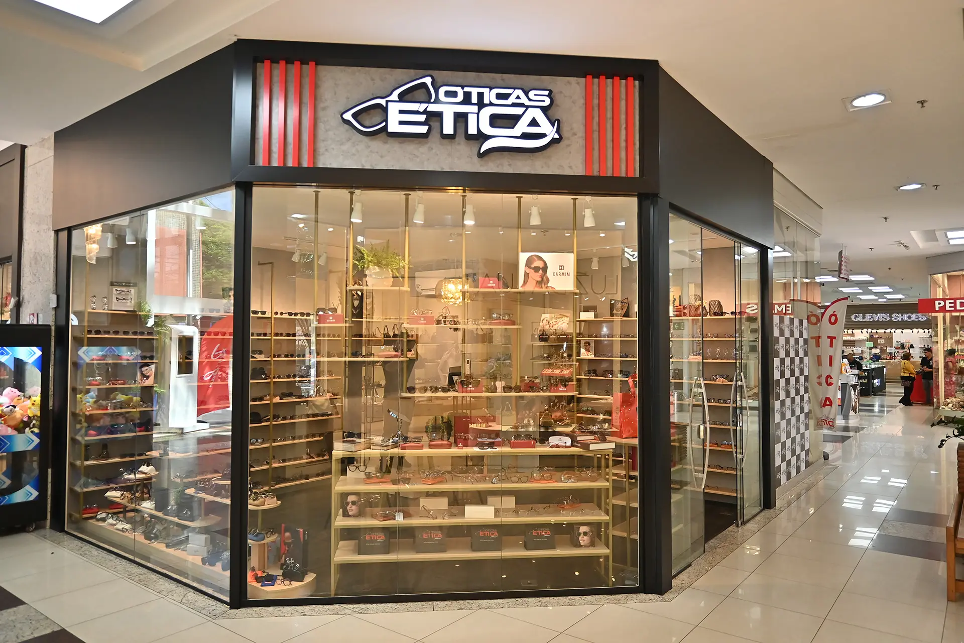 Óticas Ética inauguram primeira unidade do conceito “Black”, no Shopping Cidade Paranavaí