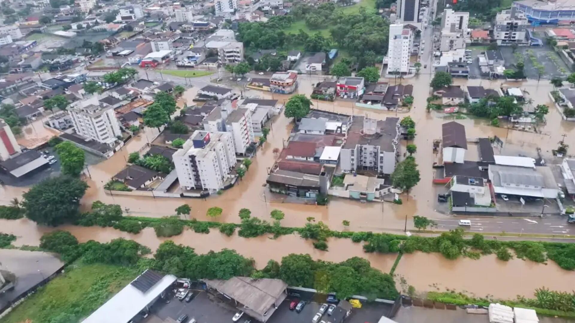 Frente fria e temporais deixam Santa Catarina em alerta com possibilidades de chuva de granizo