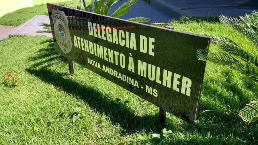 Homem é preso acusado de agredir companheira em Nova Andradina