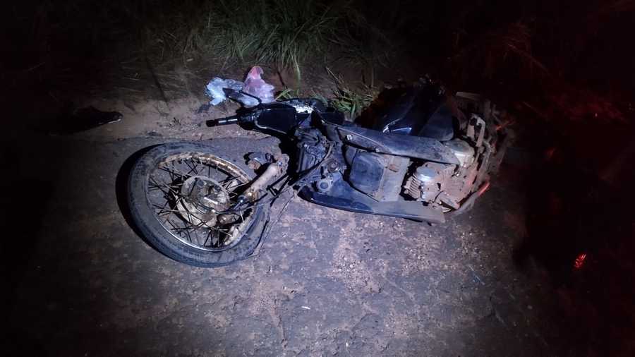 Motociclista fica gravemente ferido após colisão com carro entre Nova