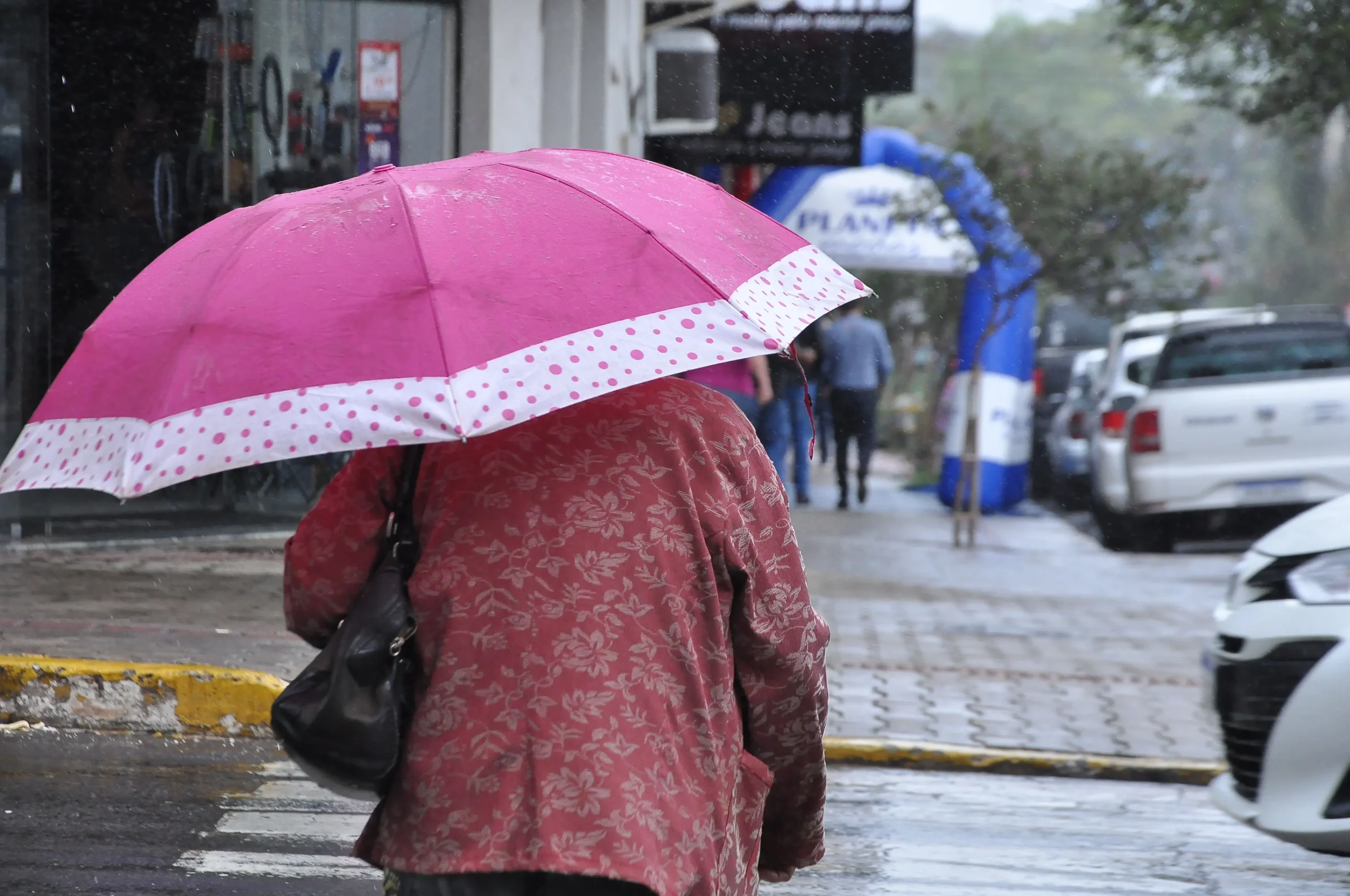 Paranavaí terá fim de semana com pancadas de chuva e temperaturas amenas