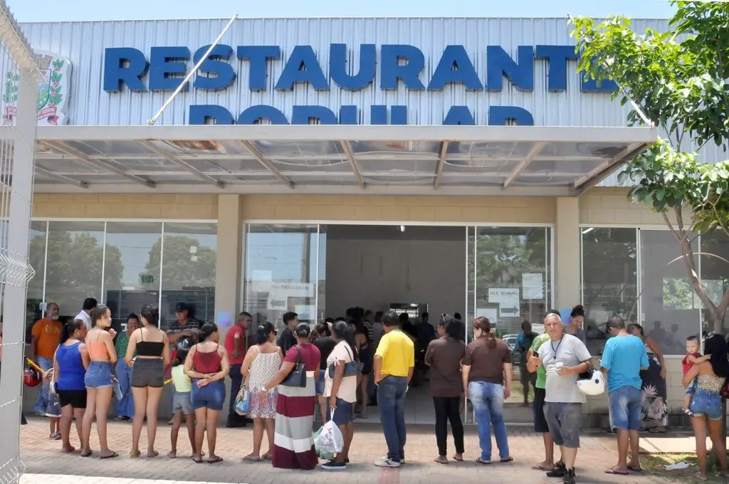 Restaurante Popular Comida Boa de Paranavaí comemora um ano com feijoada especial