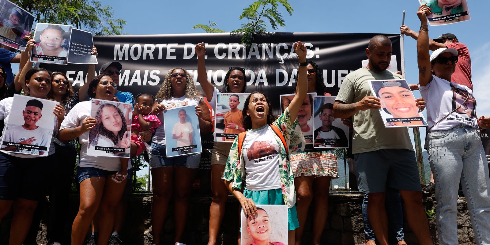 Em cartão postal do Rio, ONG pede volta de memorial de crianças mortas