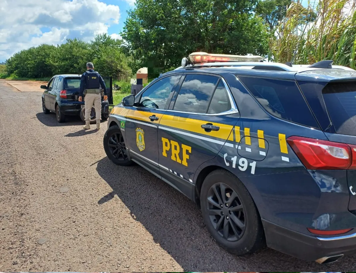 Idoso é preso com 28 quilos de maconha escondidos no porta-malas em Nova Esperança