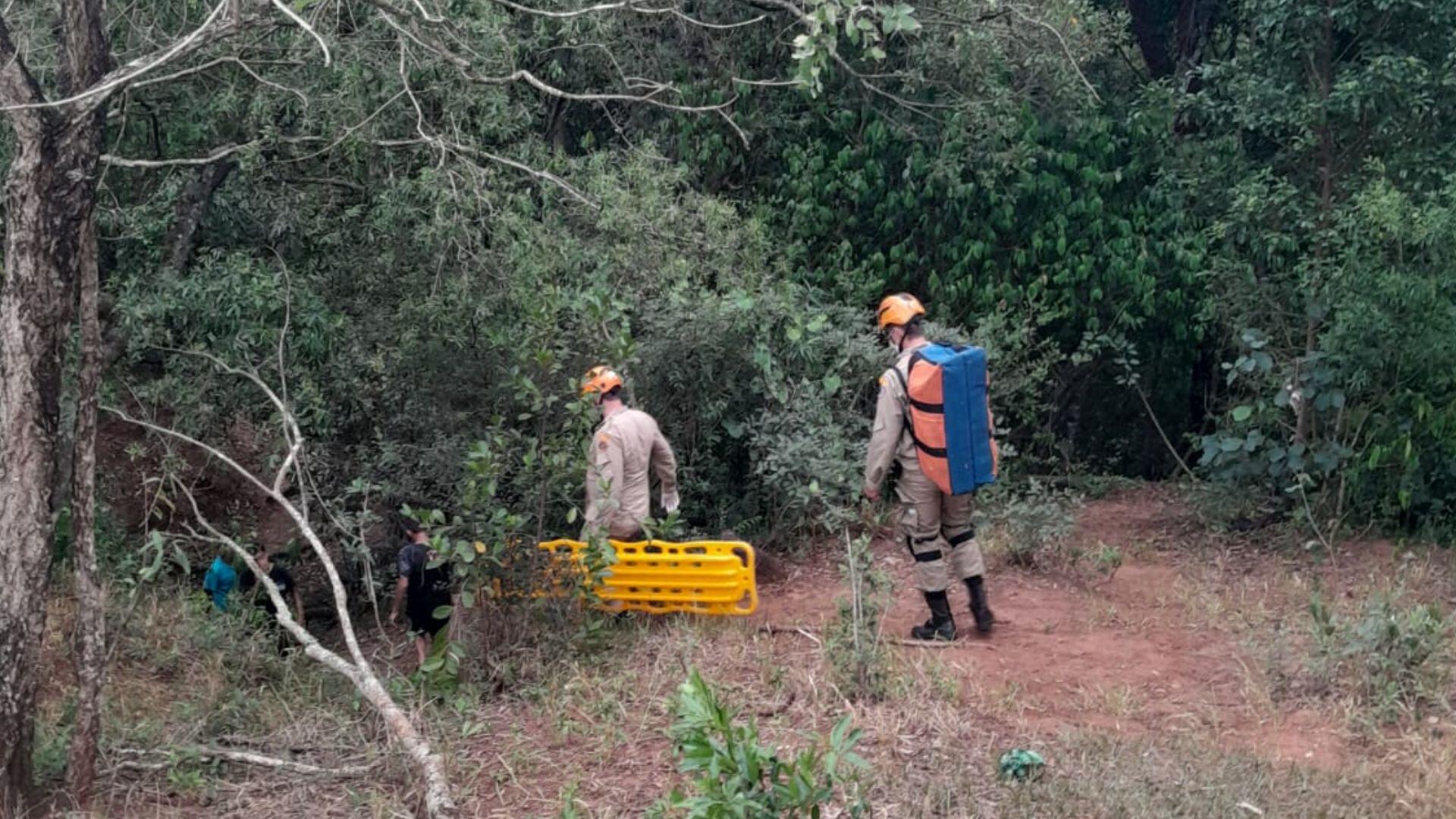 Mulher é resgatada ferida em cachoeira de difícil acesso no interior de MS