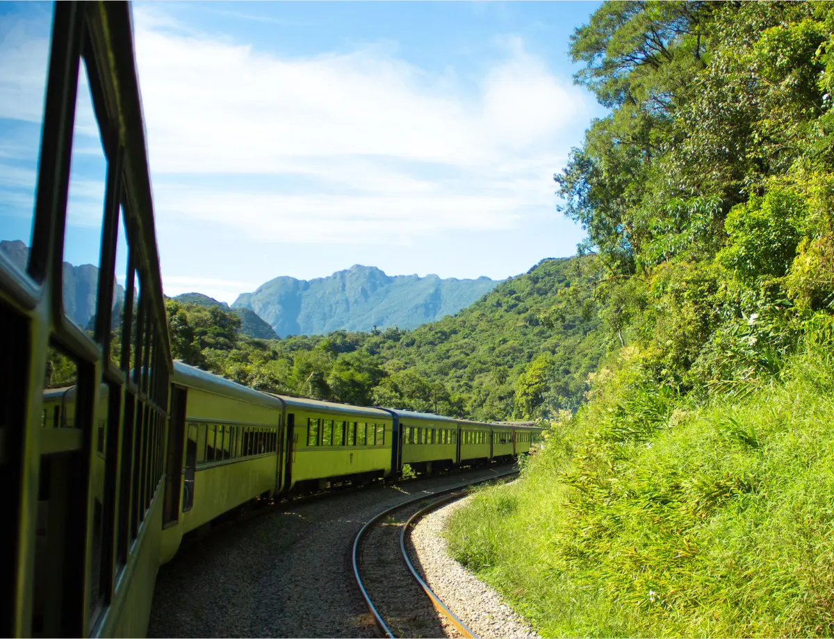 Passeio de trem do Paraná é eleito um dos melhores do mundo por editora britânica