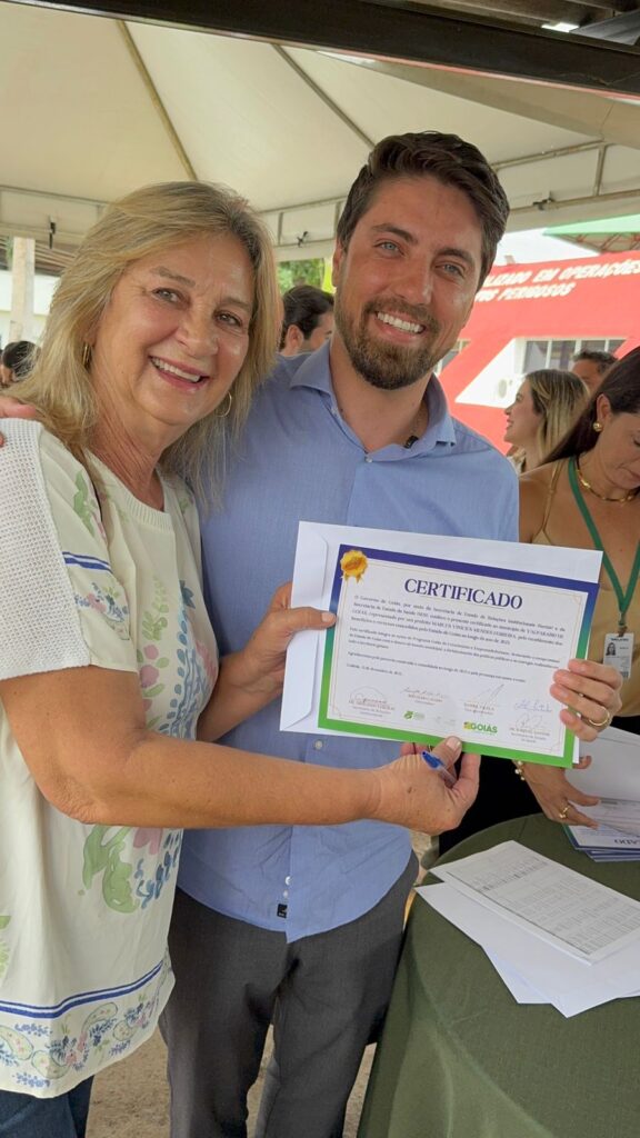 WhatsApp-Image-2025-12-15-at-10.25.02-1-576x1024-1 Valparaíso de Goiás fortalece sua frota de saúde com novas ambulâncias e veículos